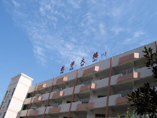 三臺(tái)縣蘆溪中學(xué)校園風(fēng)采