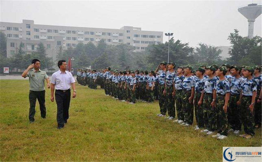 成都石室中學(xué)住宿費(fèi)用是多少錢？